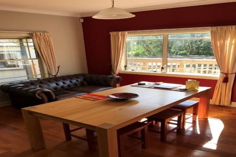Photo of property in 294a Main Road, Tawa, Wellington, 5028