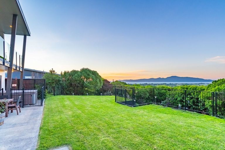Photo of property in 7 Ocean Vista Lane, Paraparaumu, 5032