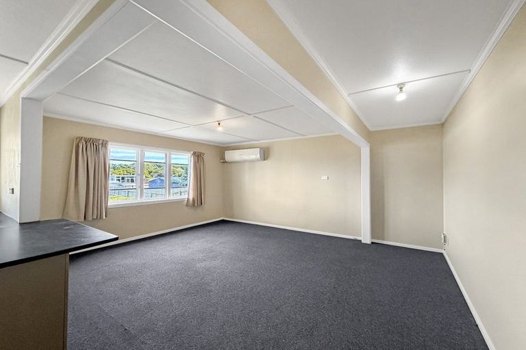 Photo of property in 45 Karaka Street, Castlecliff, Whanganui, 4501