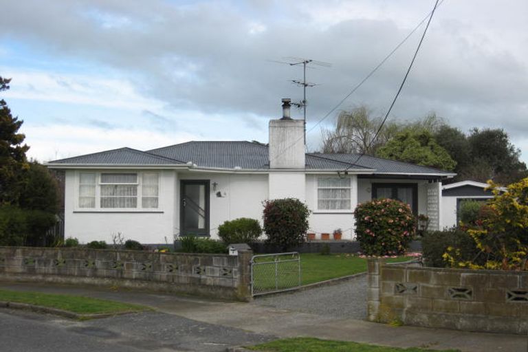 Photo of property in 6 Jones Place, Masterton, 5810