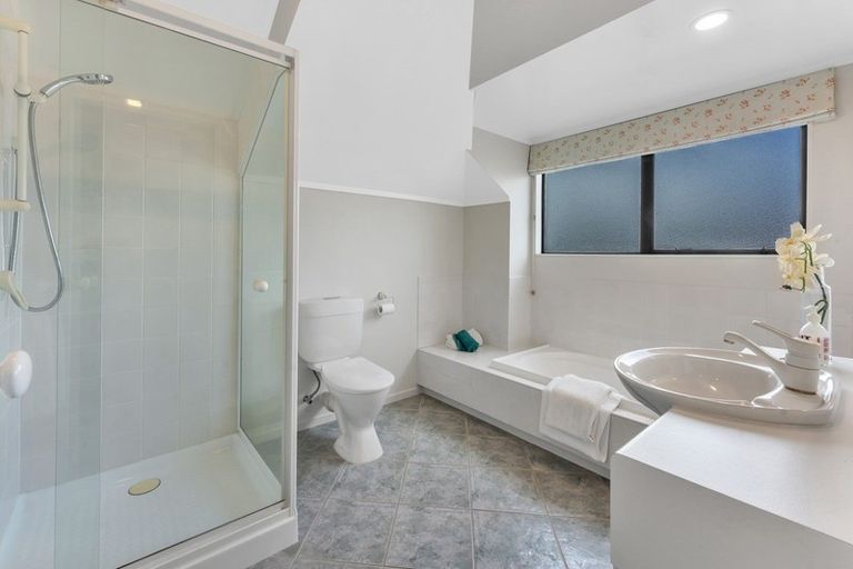 Photo of property in 2/2 Abercrombie Street, Howick, Auckland, 2014