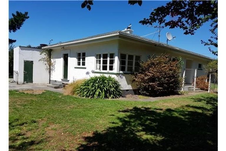 Photo of property in 19 Trents Road, Templeton, Christchurch, 8042