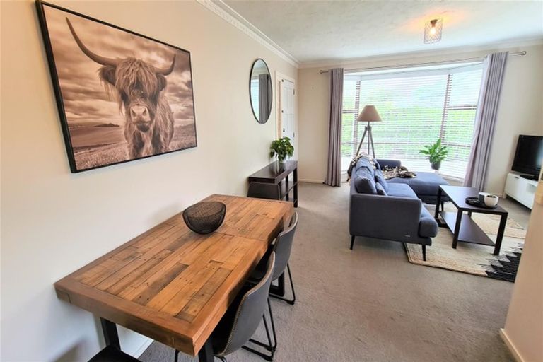 Photo of property in 1/39 Solomon Avenue, Redwood, Christchurch, 8051