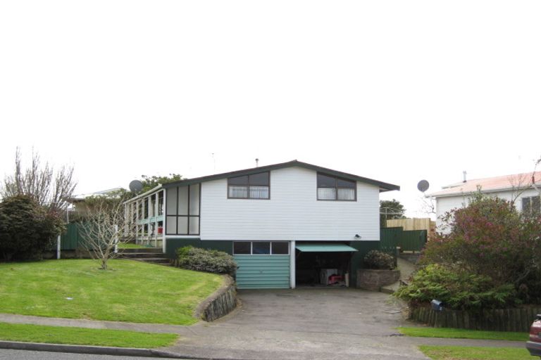 Photo of property in 5 Camellia Avenue, Bell Block, New Plymouth, 4312