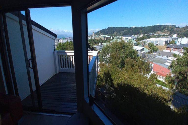 Photo of property in 53 Hankey Street, Mount Cook, Wellington, 6011