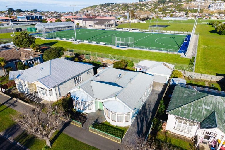 Photo of property in 25 Kirkcaldy Street, South Dunedin, Dunedin, 9012