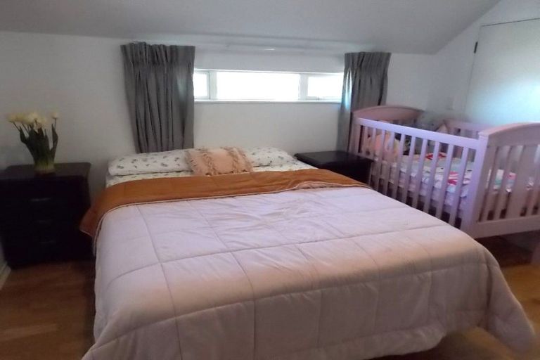 Photo of property in 107 Ashton Fitchett Drive, Brooklyn, Wellington, 6021