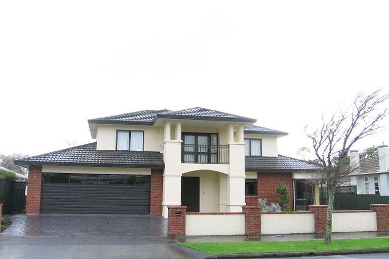 Photo of property in 33 Hardie Street, Hokowhitu, Palmerston North, 4410