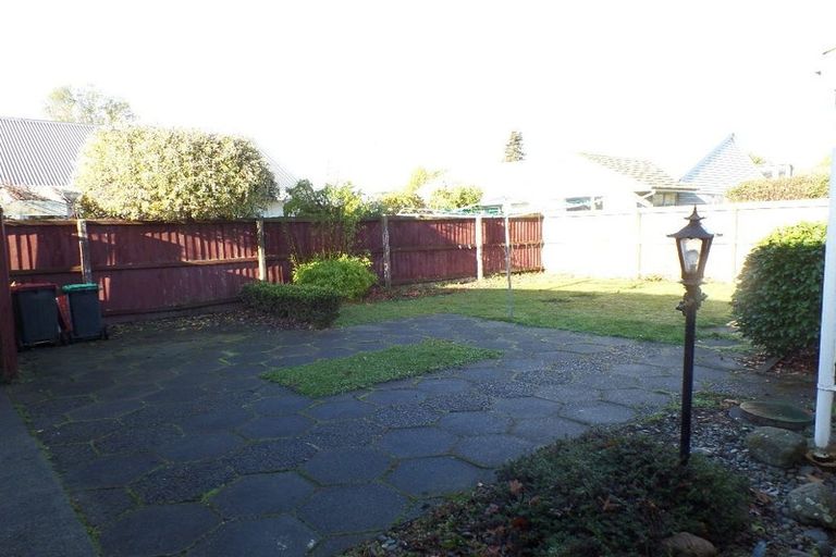 Photo of property in 249 Memorial Avenue, Burnside, Christchurch, 8053