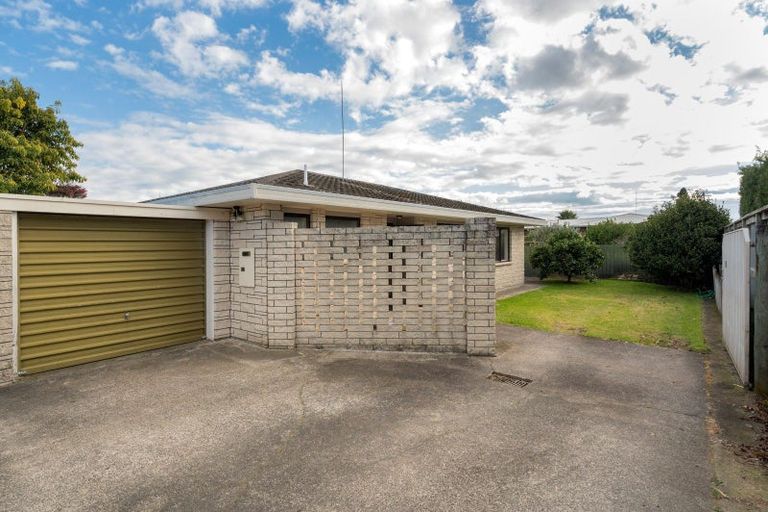 Photo of property in 2/57 Pemberton Crescent, Greerton, Tauranga, 3112