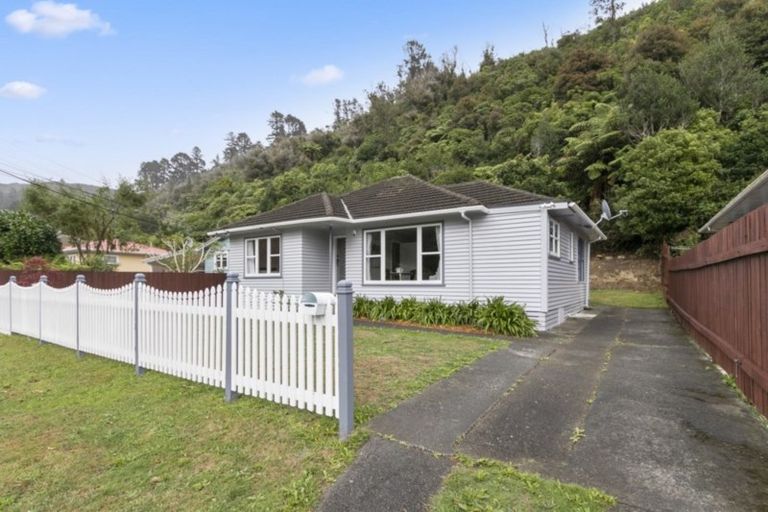 Photo of property in 22 Sunny Grove, Wainuiomata, Lower Hutt, 5014