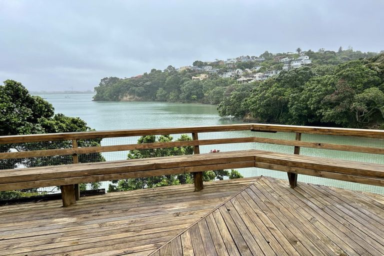 Photo of property in 109 Island Bay Road, Beach Haven, Auckland, 0626