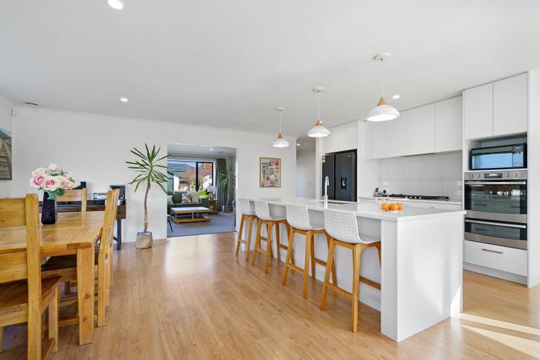 Photo of property in 24 Lilac Close, Cambridge, 3434