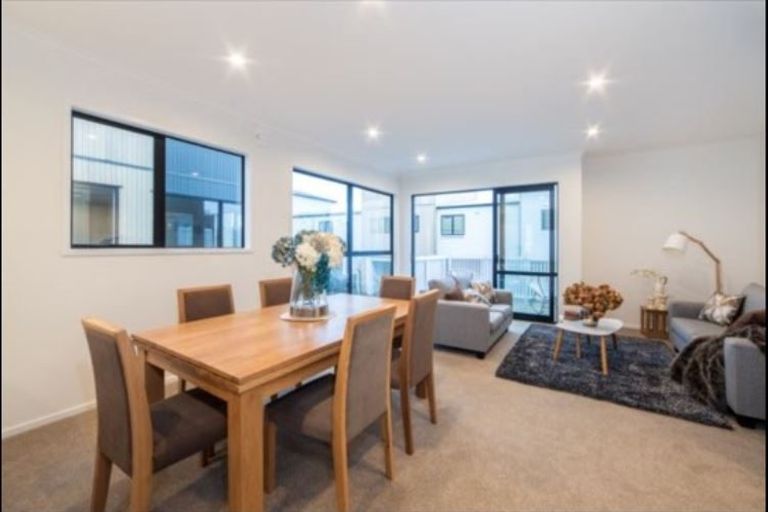 Photo of property in 2 Pheasant Lane, Hobsonville, Auckland, 0616