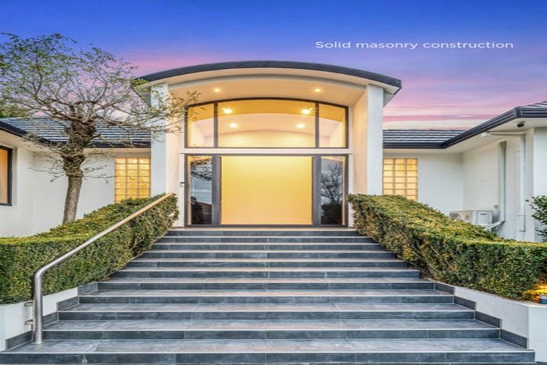 Photo of property in 7 Kerridge Close, Shamrock Park, Auckland, 2016