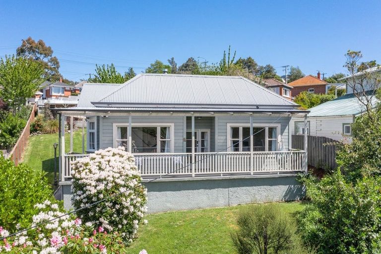 Photo of property in 21 Glenross Street, Glenross, Dunedin, 9011