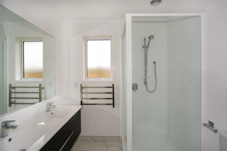 Photo of property in 16 Perla Road, Pukekohe, 2120