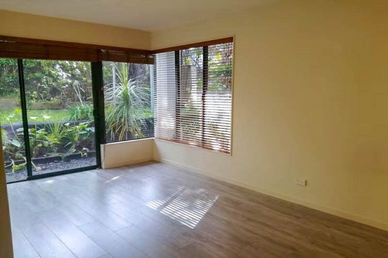 Photo of property in 20a Orchard Road, Waiake, Auckland, 0630