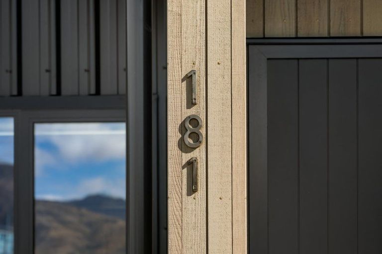 Photo of property in 181 Burdon Loop, Lake Hawea, 9382