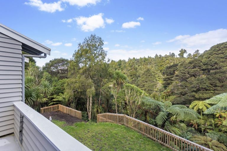Photo of property in 47 Rimu Road, Oratia, Auckland, 0604