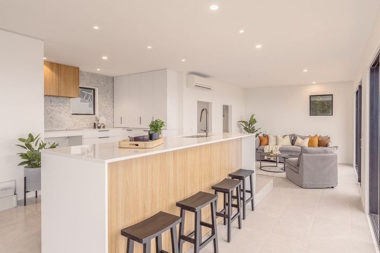 Photo of property in 280 Major Hornbrook Road, Mount Pleasant, Christchurch, 8081