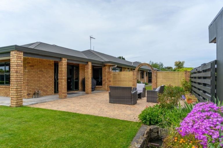 Photo of property in 1 Farley Avenue, Greytown, 5712