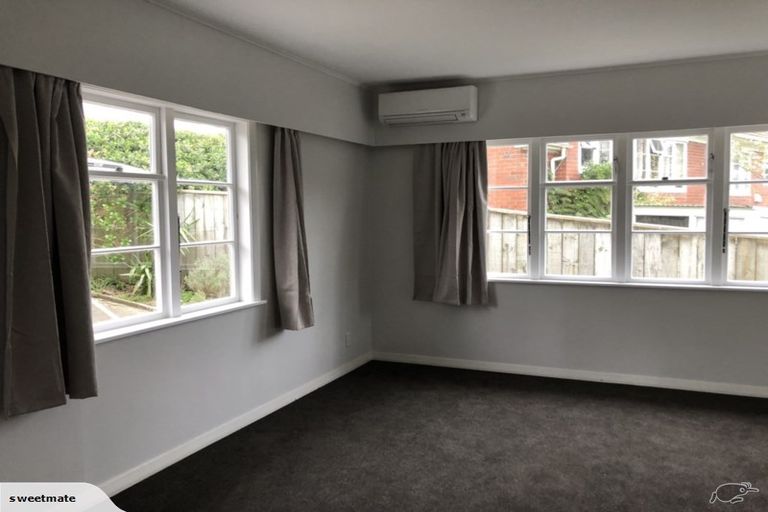 Photo of property in 33 Hindmarsh Street, Johnsonville, Wellington, 6037