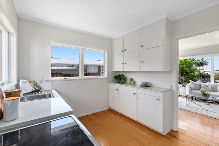 Photo of property in 4/13a Evelyn Place, Hillcrest, Auckland, 0627