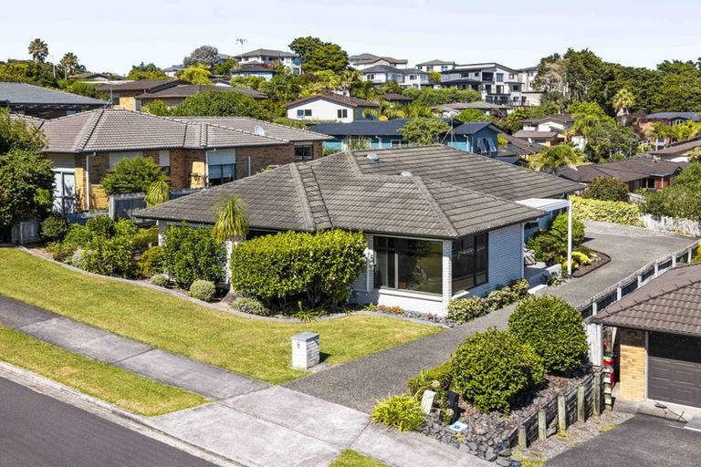 Photo of property in 8 Jelas Road, Red Beach, 0932