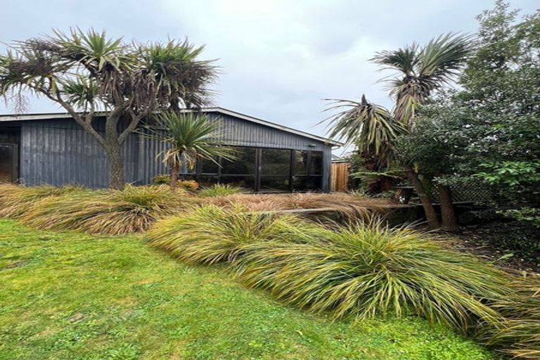 Photo of property in 46 Warren Crescent, Hillmorton, Christchurch, 8025