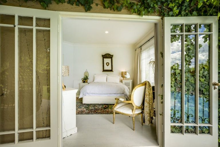 Photo of property in 56 Lucknow Road, Havelock North, 4130