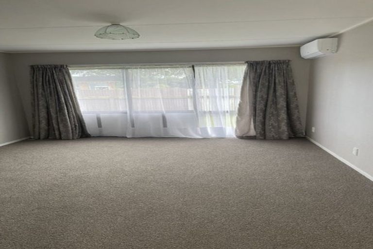 Photo of property in 72 Hokio Beach Road, Levin, 5510