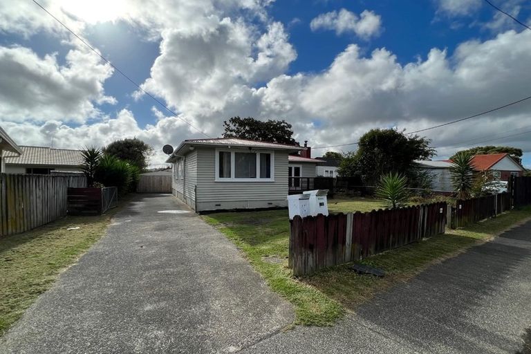Photo of property in 37 Metcalfe Road, Ranui, Auckland, 0612