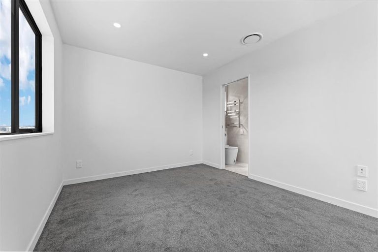 Photo of property in 9 John Gray Street, Papakura, 2110