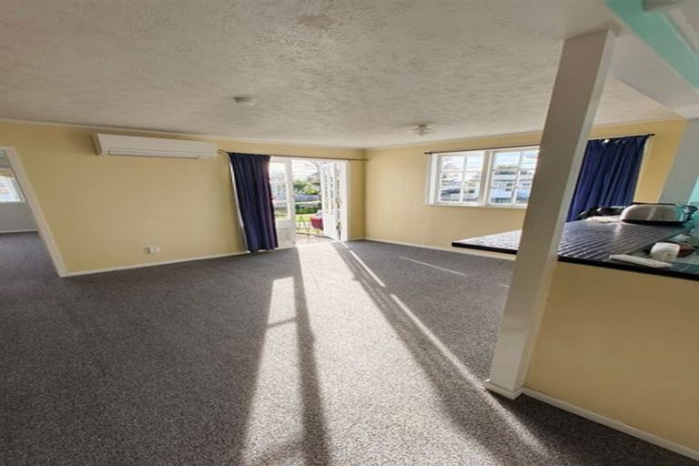 Photo of property in 36 Kamara Road, Glen Eden, Auckland, 0602