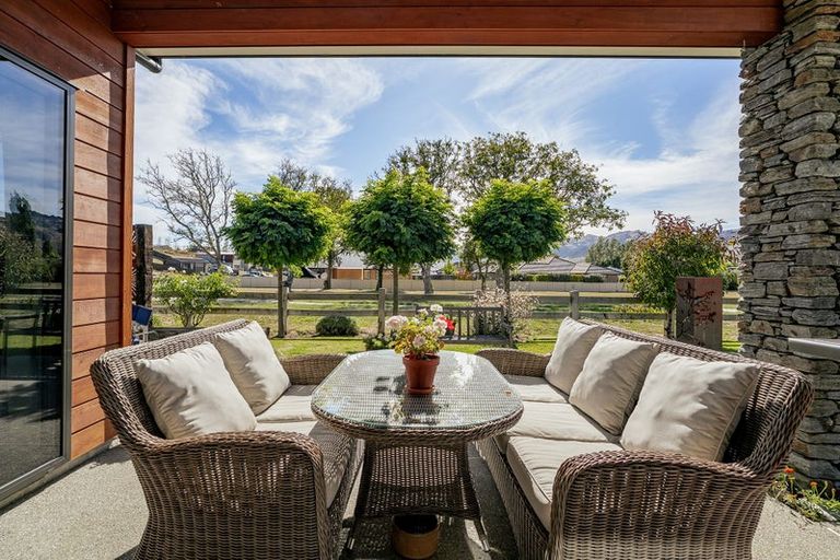 Photo of property in 54 Stratford Drive, Mount Pisa, Cromwell, 9383