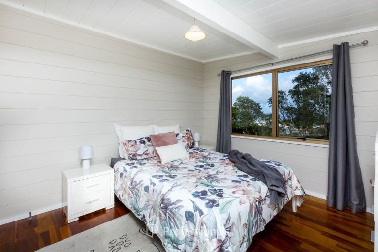 Photo of property in 52 Cypress Drive, Maungaraki, Lower Hutt, 5010