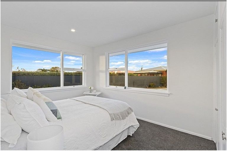 Photo of property in 31 Woodgrove Avenue, North New Brighton, Christchurch, 8083