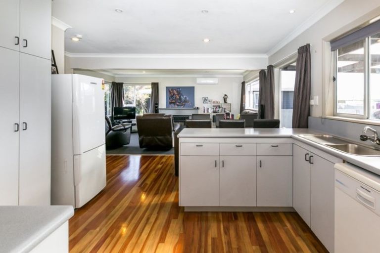 Photo of property in 82 Wycliffe Street, Onekawa, Napier, 4110