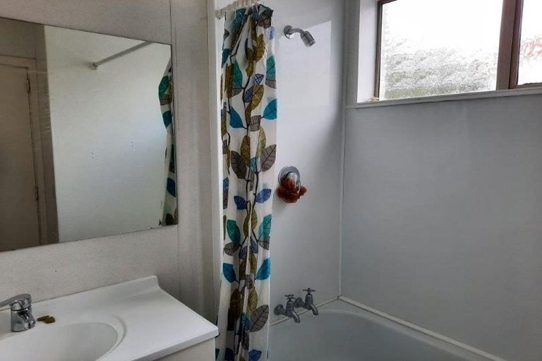 Photo of property in 75b Bryndwr Road, Bryndwr, Christchurch, 8052