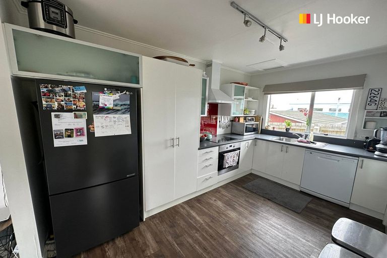 Photo of property in 15 Oakland Street, Andersons Bay, Dunedin, 9013