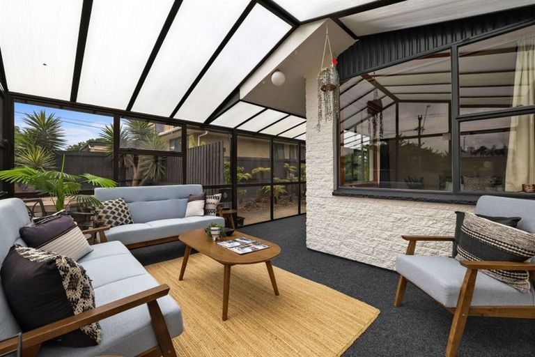 Photo of property in 197 Springs Road, Hornby, Christchurch, 8042