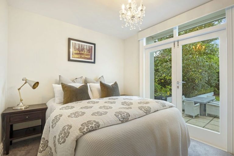 Photo of property in 73 Hinemoa Street, Birkenhead, Auckland, 0626