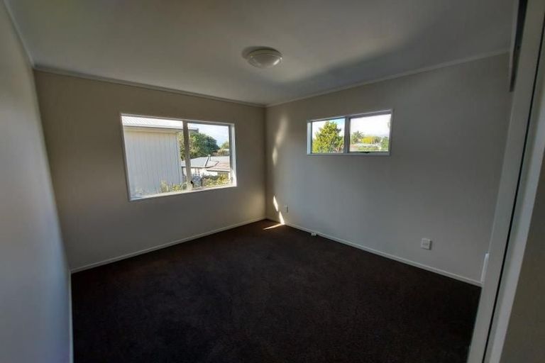 Photo of property in 2/16 Tuatara Drive, Te Kamo, Whangarei, 0112