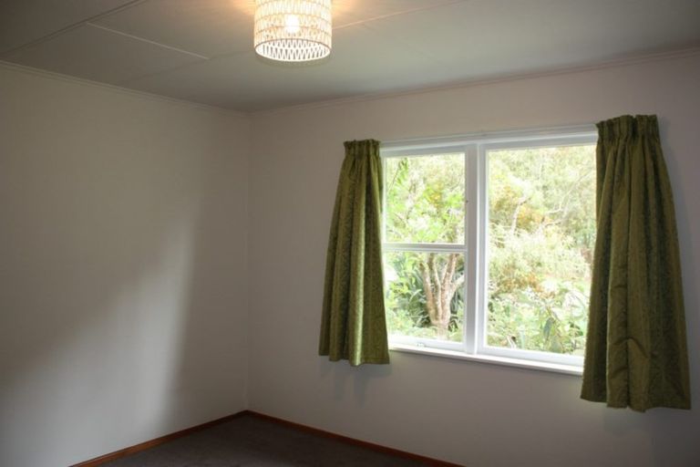 Photo of property in 139 Pinehaven Road, Pinehaven, Upper Hutt, 5019