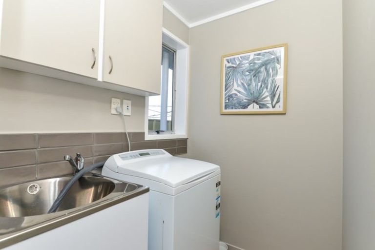 Photo of property in 2 Montana Place, Dinsdale, Hamilton, 3204