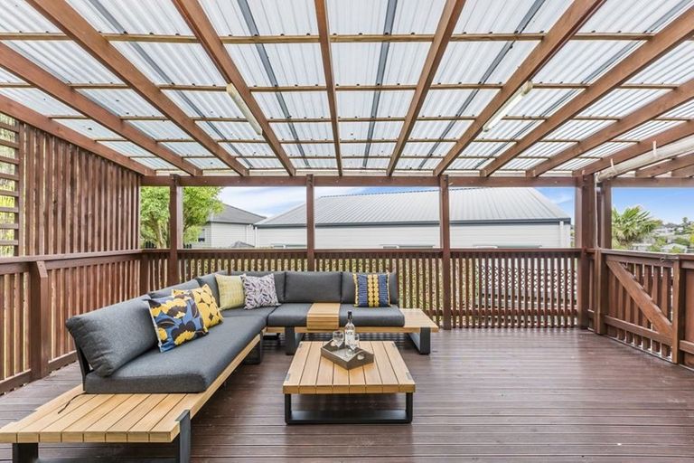 Photo of property in 1/15 Kennedy Avenue, Forrest Hill, Auckland, 0620