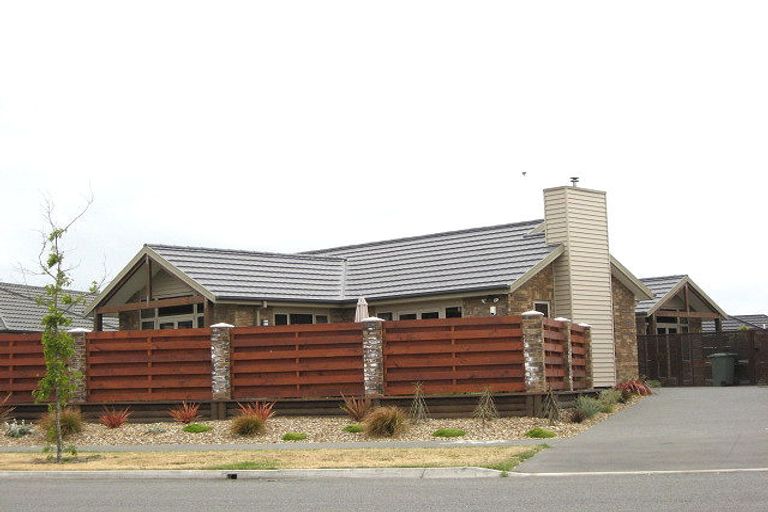 Photo of property in 66 Rothesay Road, Parklands, Christchurch, 8083