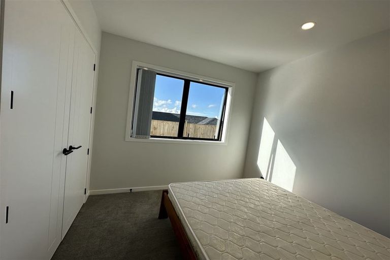 Photo of property in 3 Lumber Rise, Swanson, Auckland, 0614