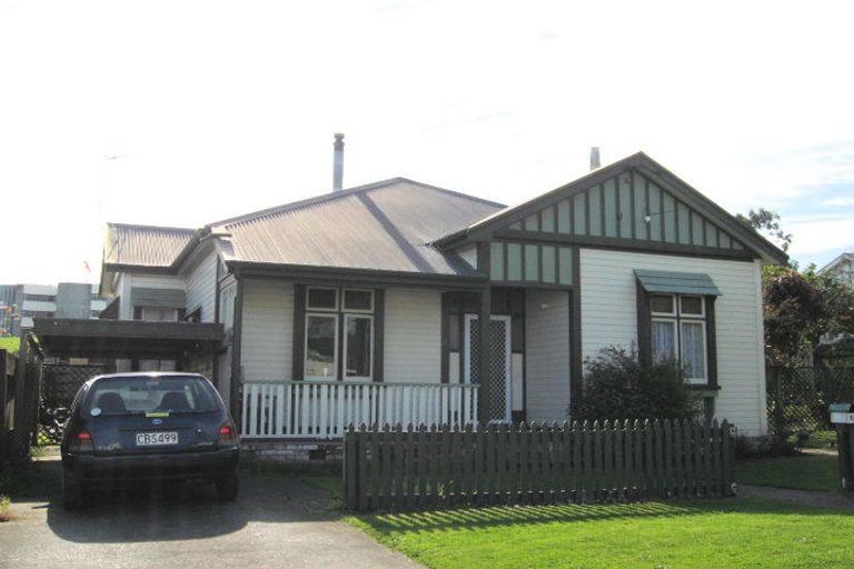 Photo of property in 17 Mason Terrace, Gonville, Whanganui, 4501